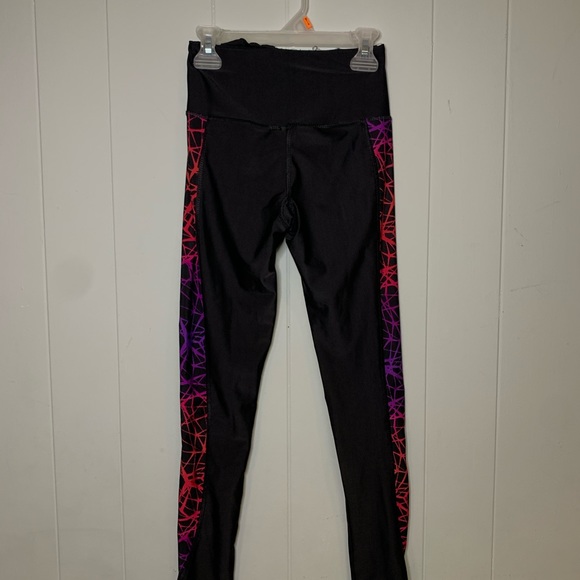 FREE WORKOUT LEGGINGS: INFO BELLOW - Picture 2 of 3